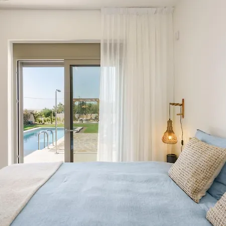 Modern Family Leba With Terrace View, Private Pool & Bbq *