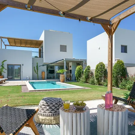 Modern Family Leba With Terrace View, Private Pool & Bbq *