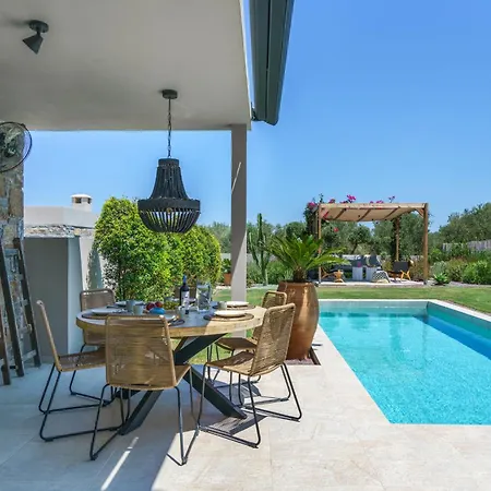 Modern Family Leba With Terrace View, Private Pool & Bbq Rethymno (Crete)