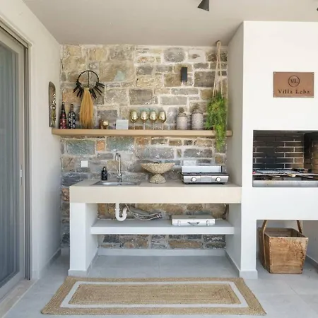 Modern Family Leba With Terrace View, Private Pool & Bbq Villa