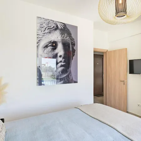 Modern Family Leba With Terrace View, Private Pool & Bbq
