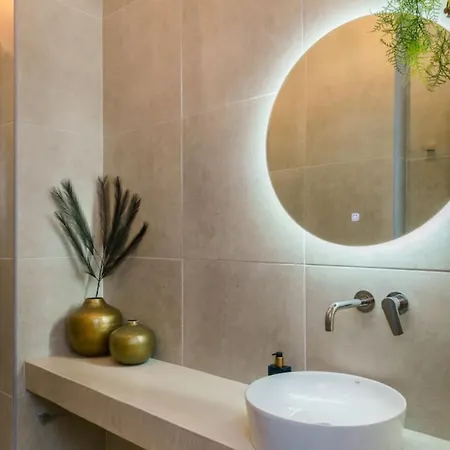 Modern Family Leba With Terrace View, Private Pool & Bbq